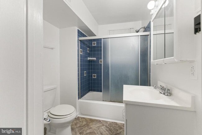 Building Photo - 211 Broad St