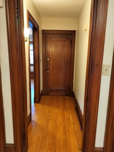 Building Photo - 462 Lincoln St