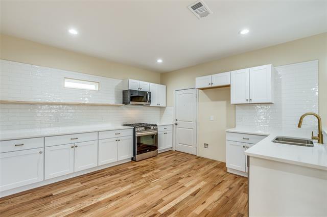 Building Photo - 11651 Yoakum Dr