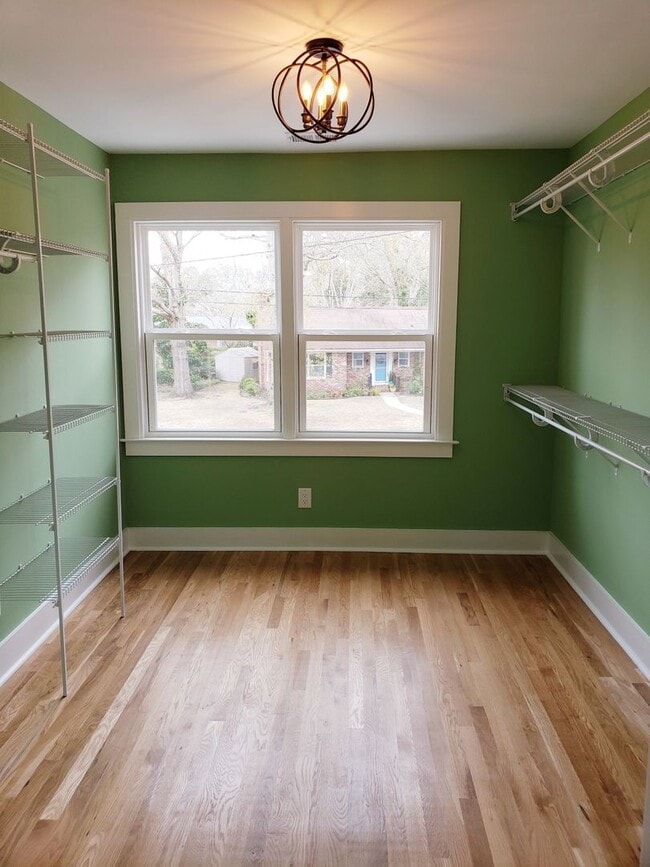 Building Photo - Great Location - Three Bedroom - Two and a half Bath Home