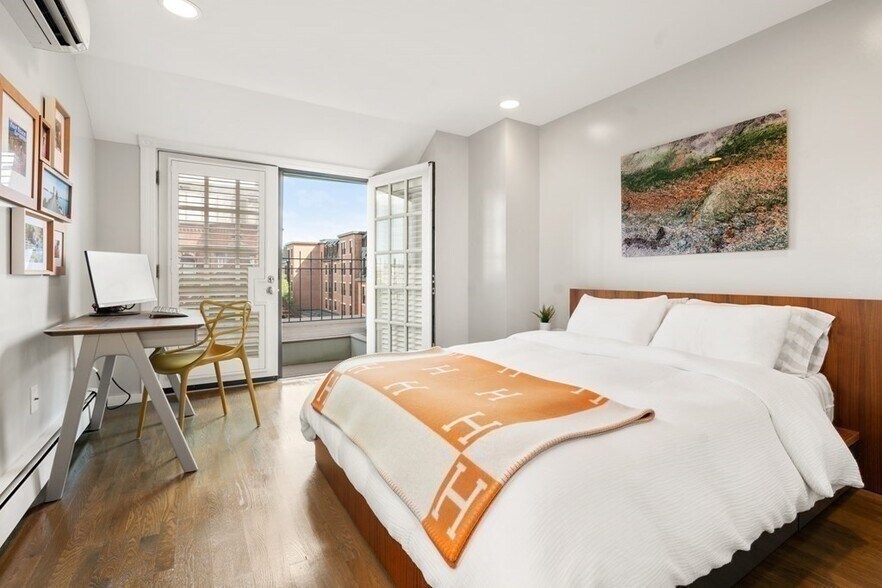 Building Photo - 203 Saint Botolph St