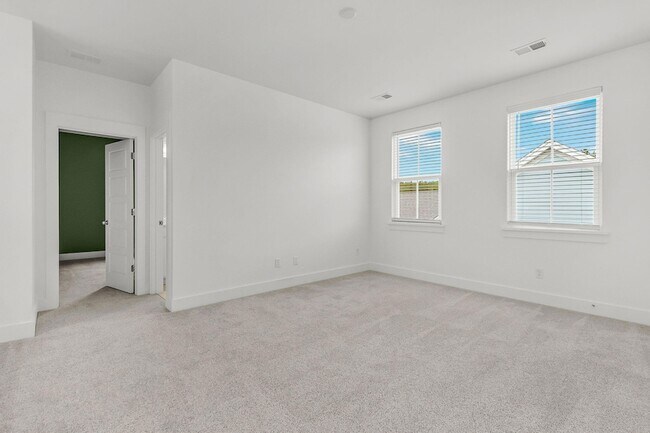 Building Photo - 102 True Blue Lp