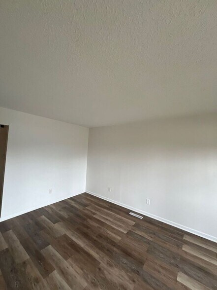 Building Photo - 904 Randolph St