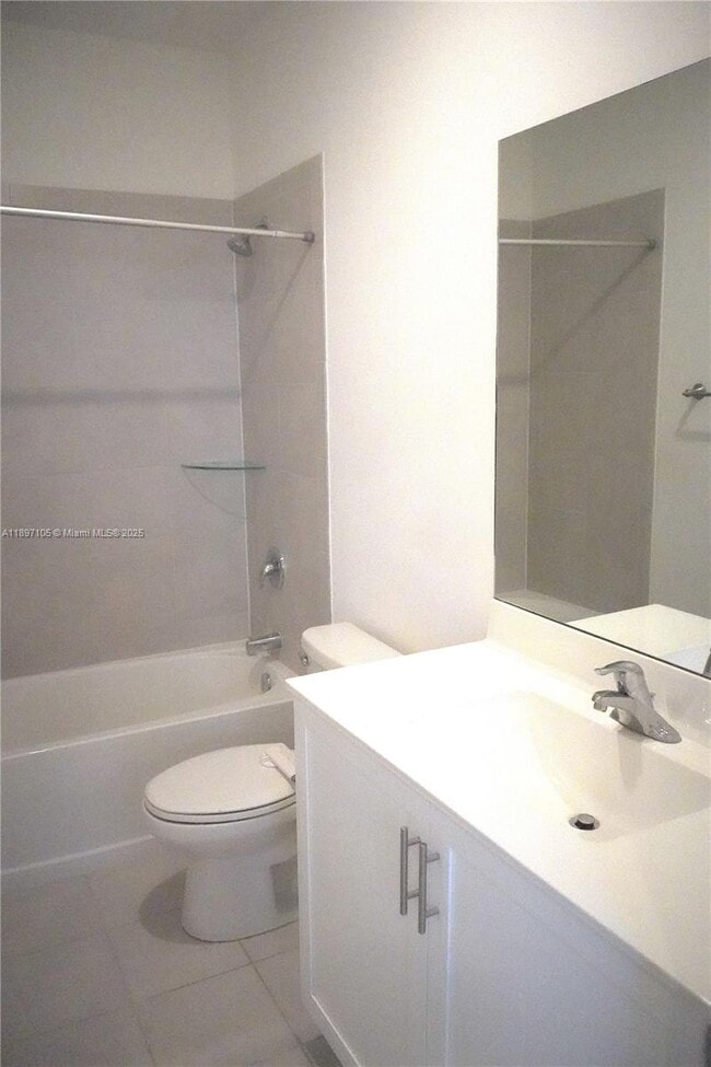 Building Photo - 1450 SE 26th Ter