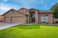 Building Photo - Spacious Tempe 4 bedroom