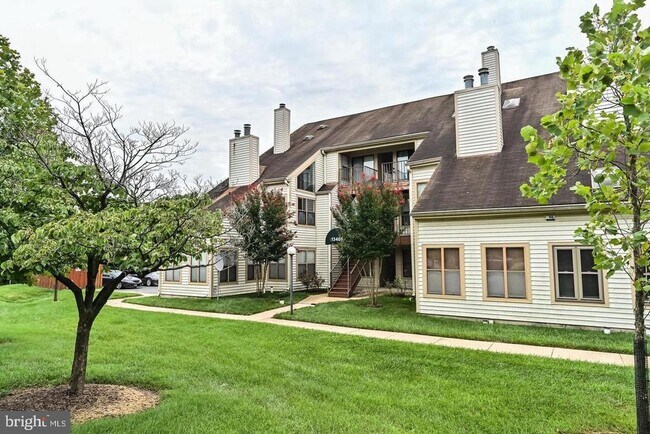 Building Photo - 13408 Shady Knoll Dr