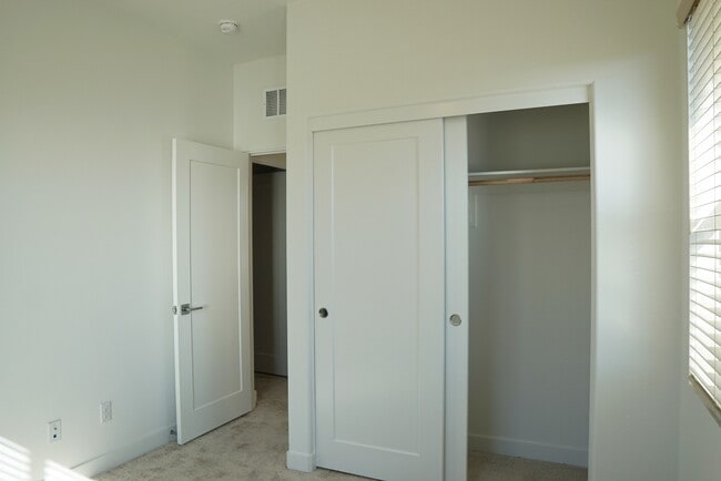 Building Photo - 74371 Nichols Dr