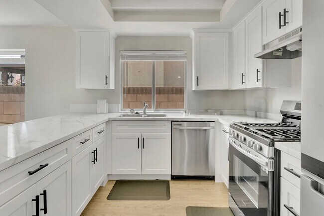 Building Photo - 43916 Silver Bow Rd