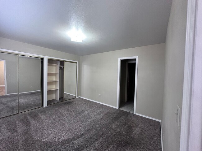 Building Photo - 576 Citadel Rd