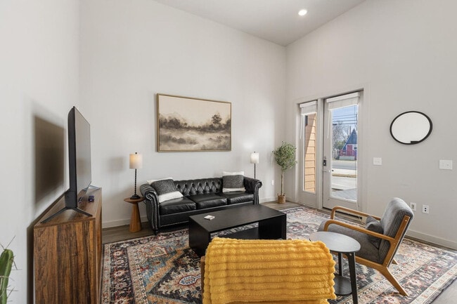 Building Photo - 5820 1/2 Cameron Rd