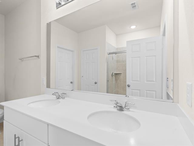 Building Photo - 803 Goldenrod Ln