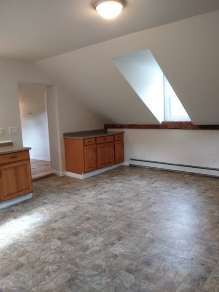 Kitchen - 5342 Main Rd