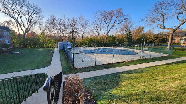 Building Photo - 2331 Ogden Ave