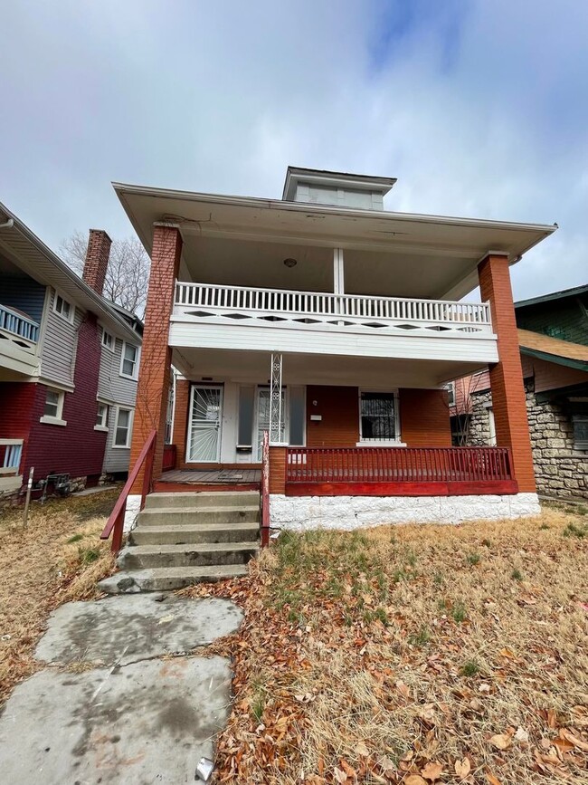 Primary Photo - 3618 Roberts St