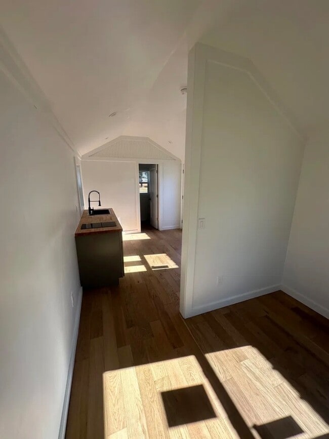 Building Photo - 2015 Union School Rd SW