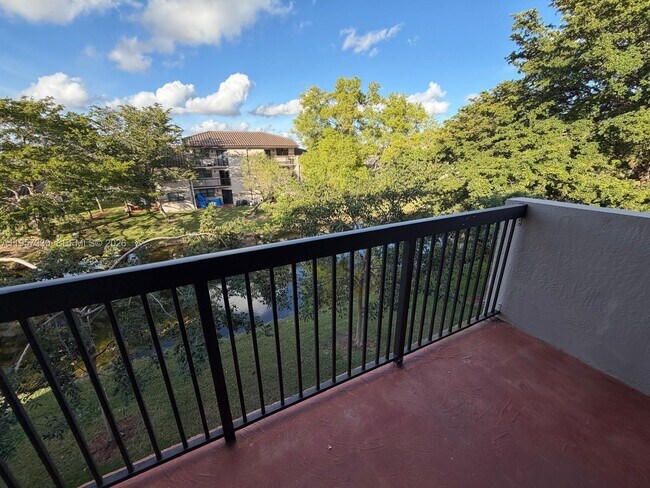 Building Photo - 9971 Nob Hill Pl