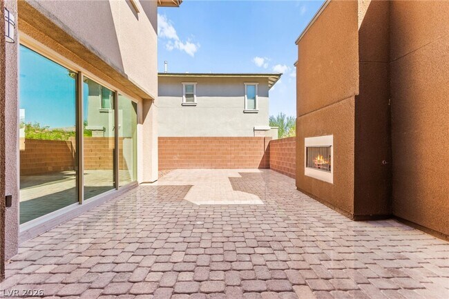 Building Photo - 10314 Apache Blue Ave