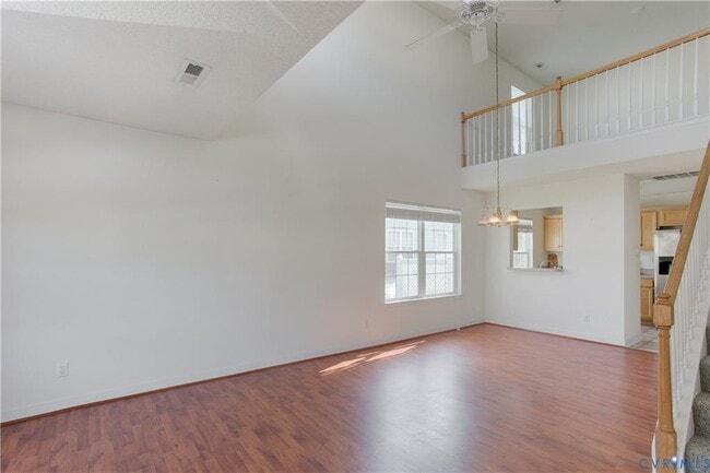 Building Photo - 4718 Twin Hickory Lake Dr