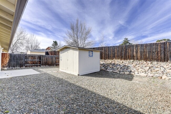 Building Photo - 4150 N Viewpoint Dr