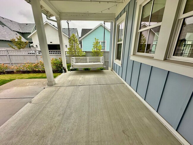 Building Photo - Gorgeous 5 Bed 3.5 Bath Home at Daybreak I...