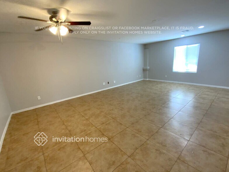 Building Photo - 12621 N 37th Dr