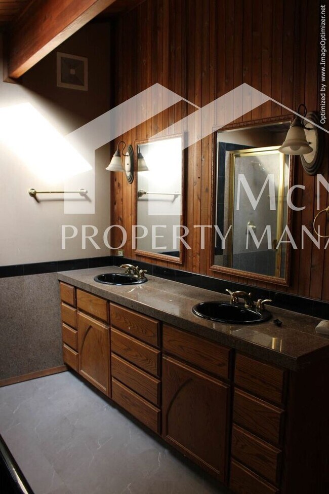 Building Photo - Wonderful 3-Bedroom Lindal Home on 5 Acres in Artondale