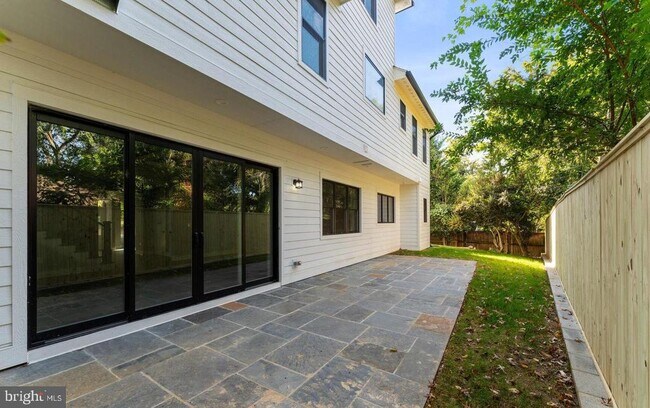 Building Photo - 8616 Jones Mill Rd