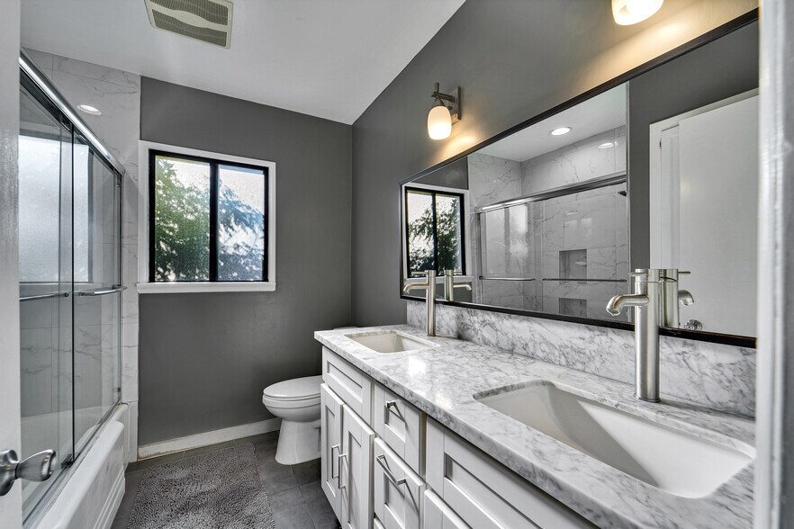 Updated and modern Master bathroom - 900 Bethany Rd