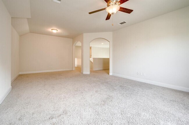 Building Photo - 845 Richardson Ln