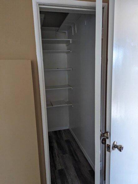 Building Photo - 1504 4th Ave