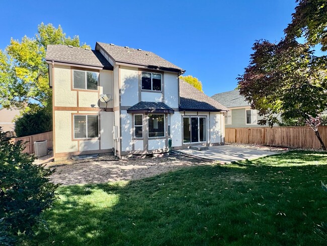 Building Photo - Spacious, Highlands Ranch Home Featuring 4...