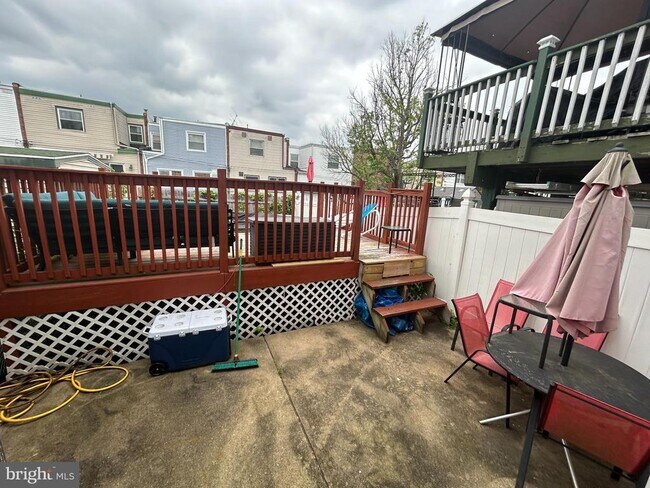 Building Photo - 10830 Perrin Rd