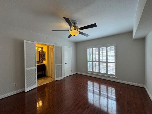 Building Photo - 1807 Stoney Brook Dr