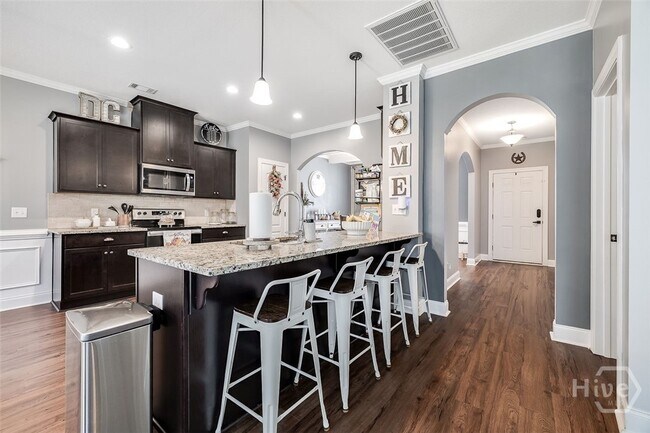 Building Photo - 114 Sams Dr