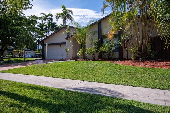 Primary Photo - 12800 SW 104th Terrace