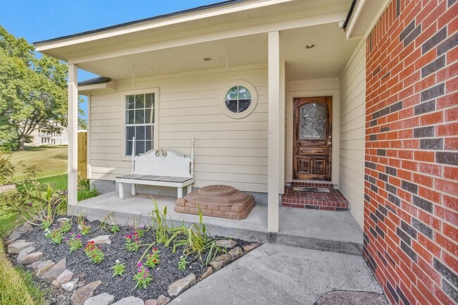 Building Photo - 13068 Hydra Ct