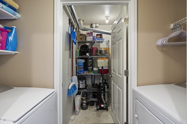 Building Photo - 12762 Ironstone Way