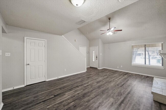 Building Photo - Lake Arlington area 4 bedroom with large yard