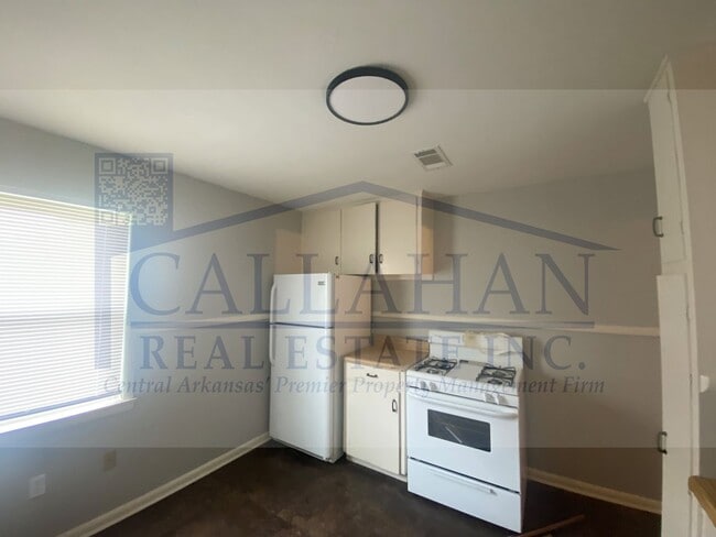 Building Photo - Park Hill 2 Bedroom