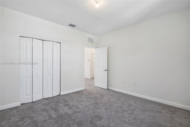 Building Photo - 4957 Oakmont Dr