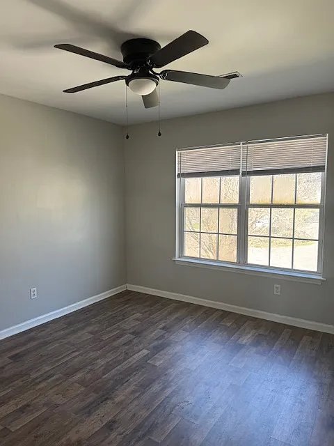 Building Photo - 4044 Cedars Pkwy