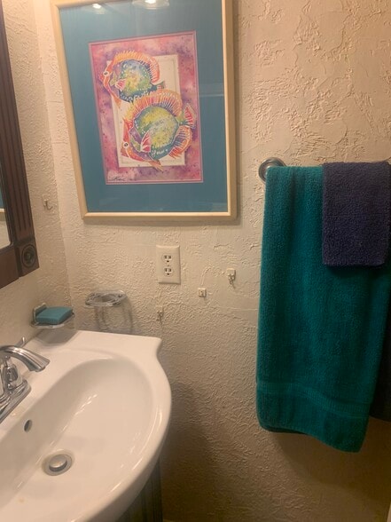 Building Photo - 1400 Jessica Ave