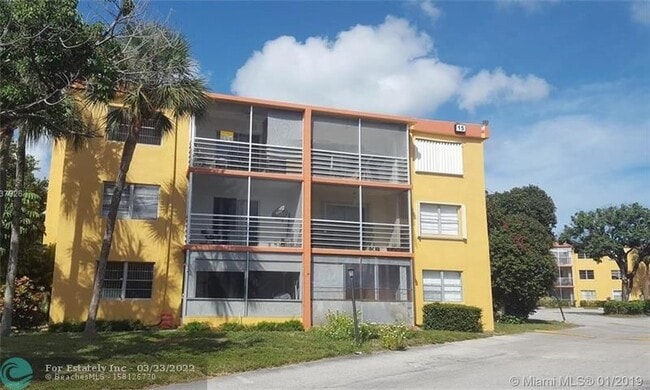 Building Photo - 4354 NW 9th Ave