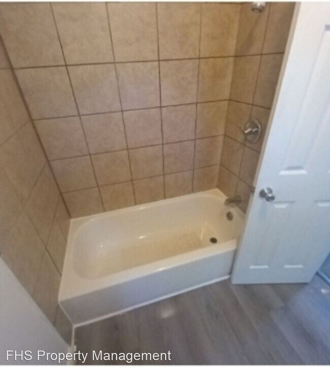 Building Photo - 4 br, 2 bath House - 1731 W Walnut