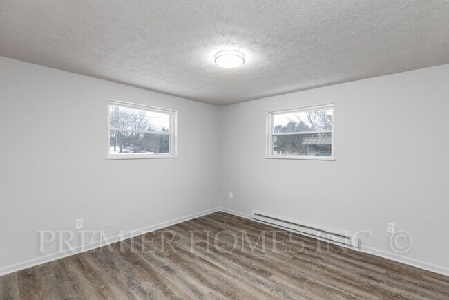 Building Photo - 835 Constitution Ave