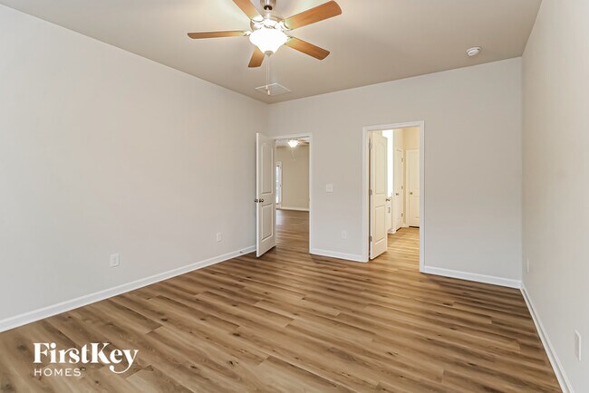 Building Photo - 1136 Scarlett Dr