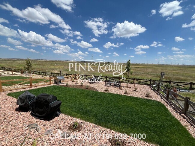 Building Photo - 9656 Feathergrass Dr