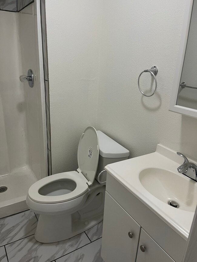 Building Photo - 1704 NE Balboa St