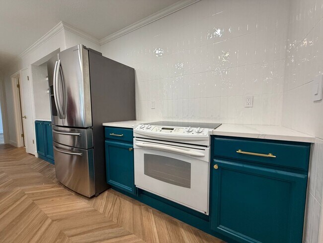 Building Photo - Beautifully Updated Home in Holladay