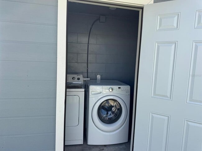 Building Photo - 8204 Dahlia Ave